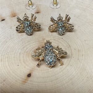 Ciner Gold Bee Earrings And Brooch Set.